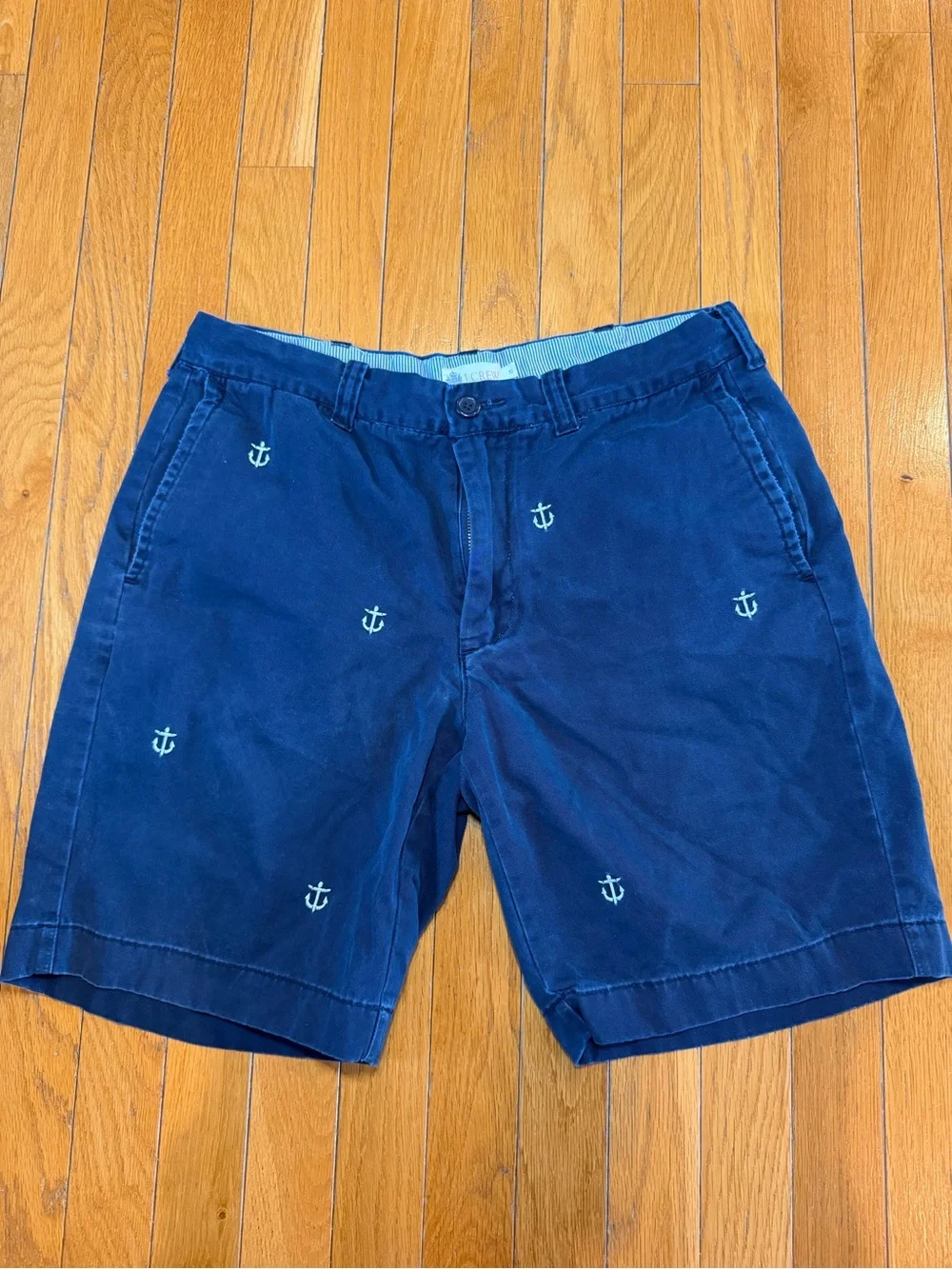 J.Crew Navy Blue Anchor Embroidered Men’s Sz 32 Shorts